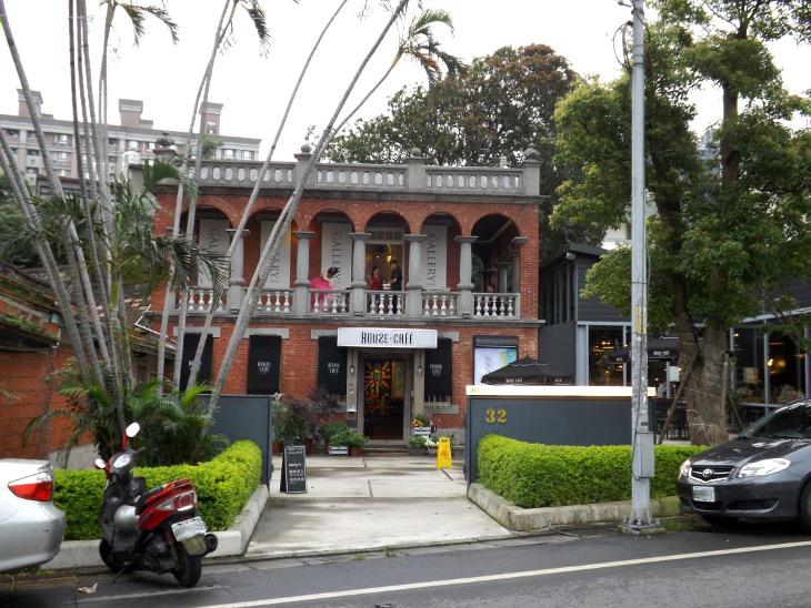 中壢燃藜第紅樓外觀